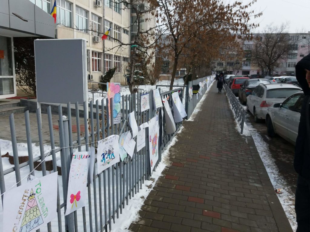 Elevi Supuși Îndoctrinării Liberale La Iași