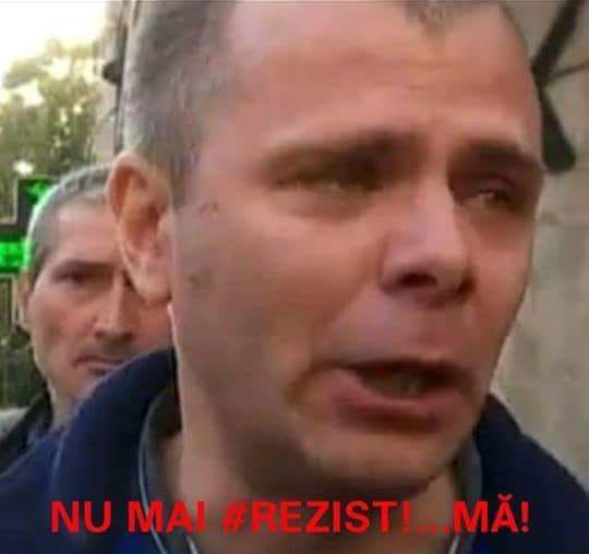 Circ, Pâine, Apă Din Tunuri și Gaze