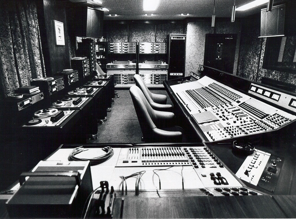 Illuminati în România