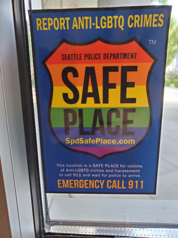 Statuia lui Adrian Păunescu Vandalizată