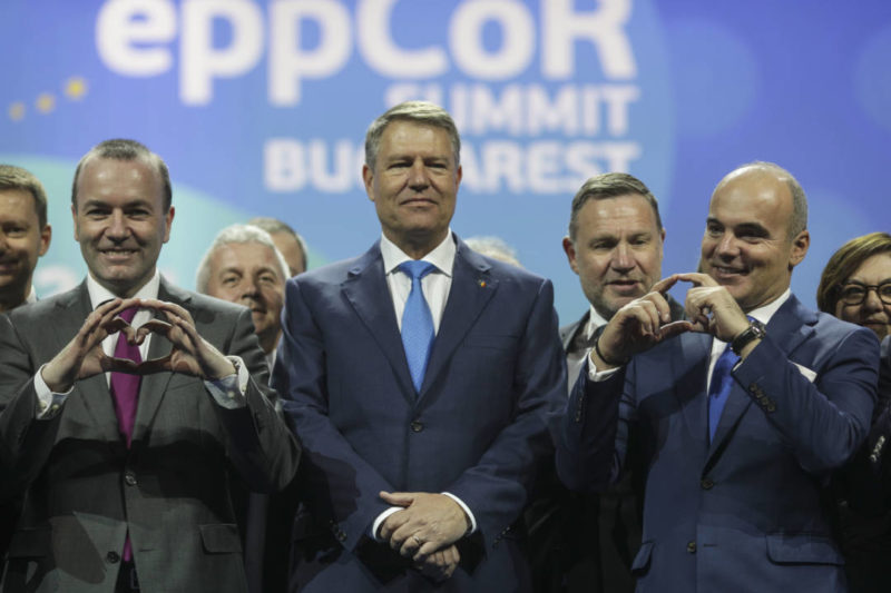 DIALOG HILAR Între Klaus Iohannis și un Jurnalist