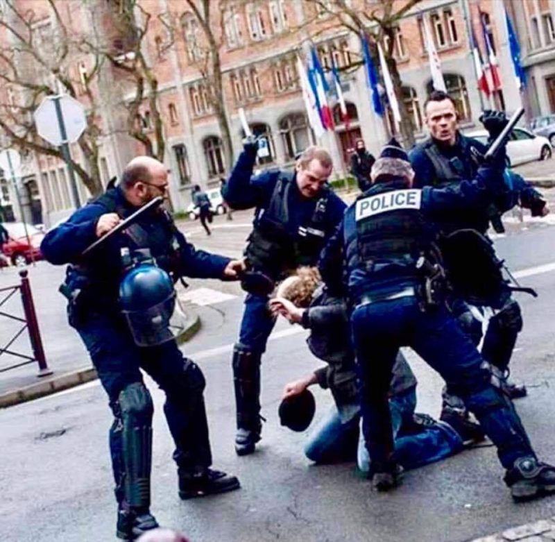 Bastonul în Democrația Liberală