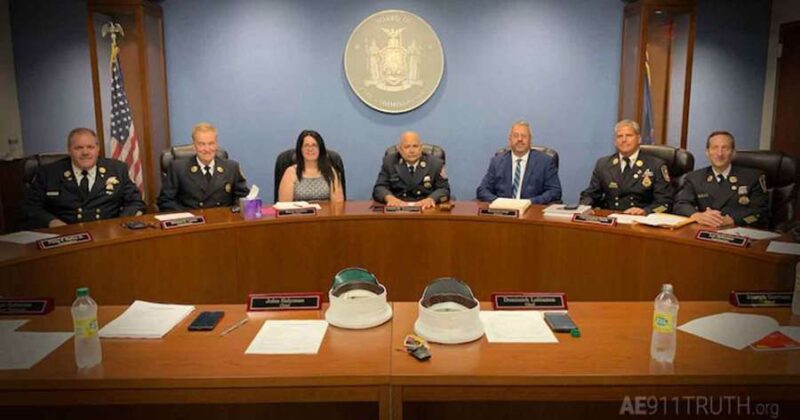 Pompierii din New York Recunosc Public - Gemene au fost demolate cu explozibili