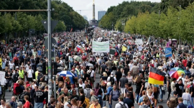 Protest URIAȘ în Germania