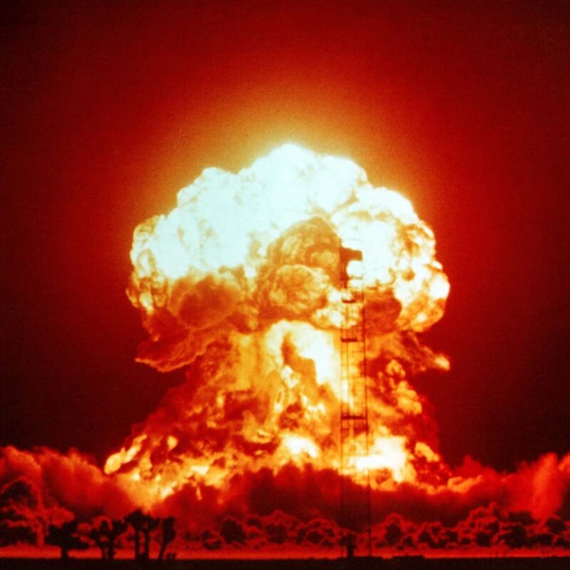 Nu e despre virus ci despre putere