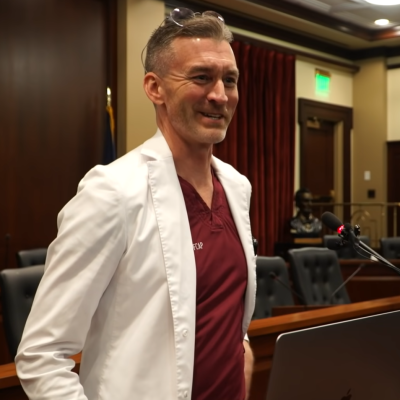 DR. RYAN COLE medic în Idaho vorbește despre despre vaccinul ARNm care nu este un vaccin ci terapie genetică un tratament experimental