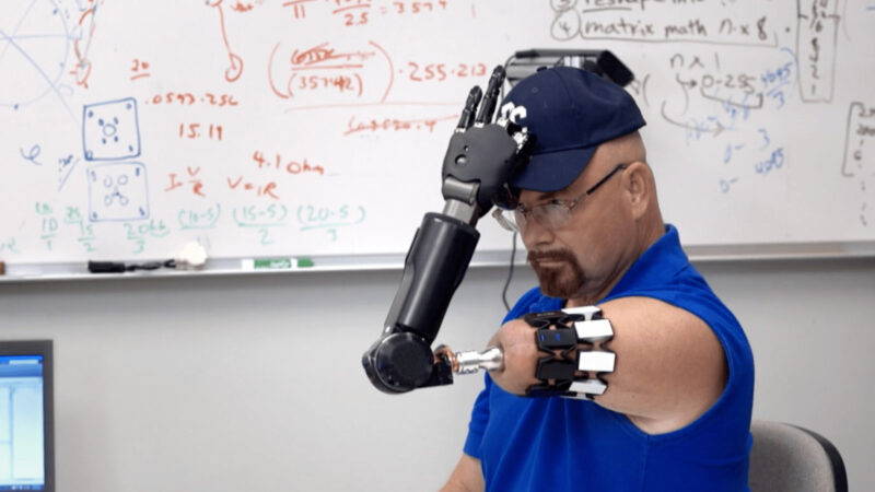 Identitate Numerică și Transhumanism