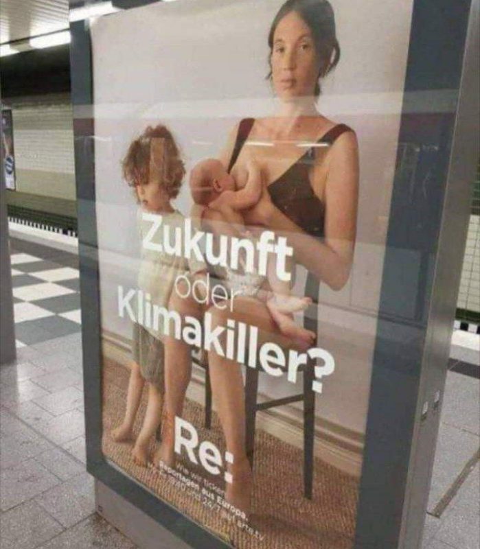 Reclamă anti-natalistă din Germania - O femeie care alăptează copiii este descrisă ca fiind "ucigașă de climă" 