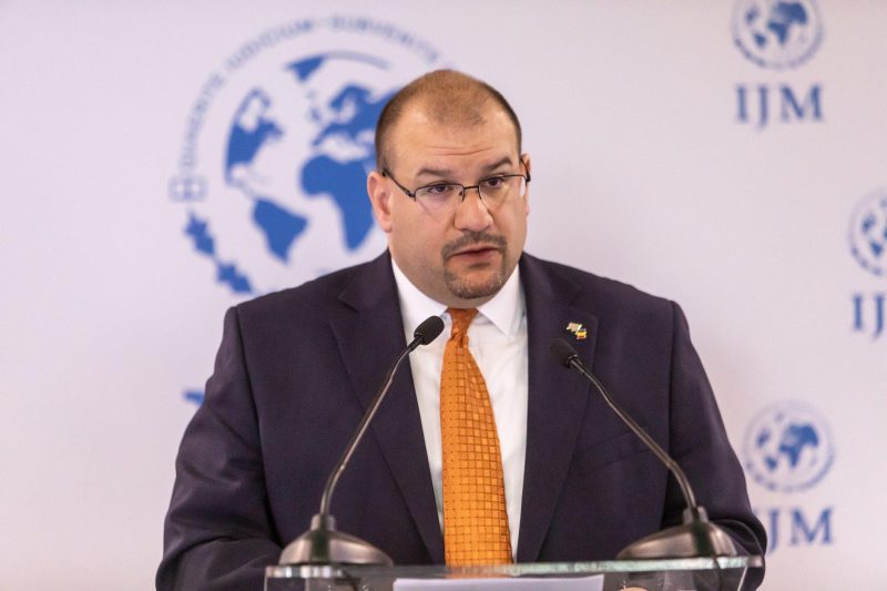 David Muniz este străinul care dă ordine guvernului de la București - a fost prezent la nunta lui Virgil Popescu