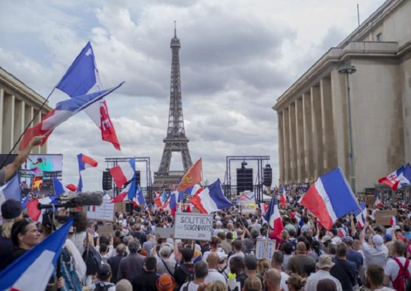 A izbucnit o GREVĂ NAȚIONALĂ în Franța! Zboruri anulate și proteste masive în marile orase